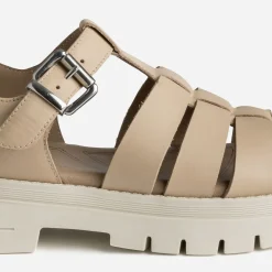 Sandale TEXTO beige en cuir à semelle crantée