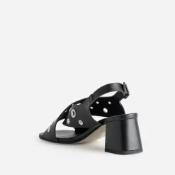 Sandale TEXTO noire cuir décor œillets