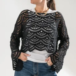 Top TEXTO noir en macramé